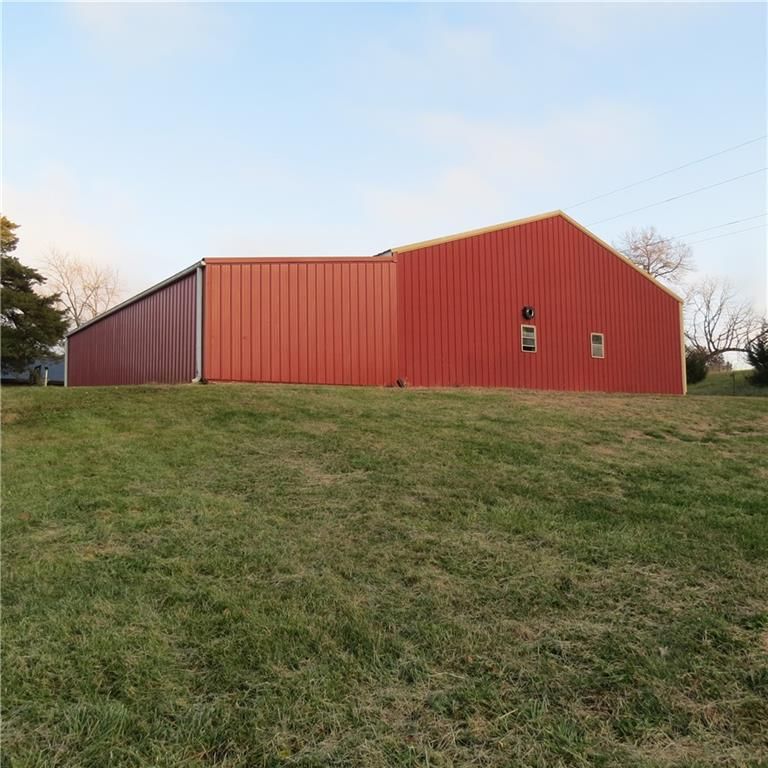 8019 NW Sale Barn Road — photo 26