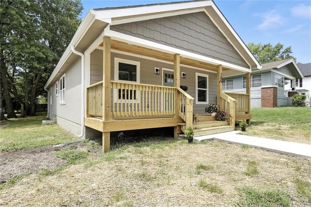 105 N Campbell Street — photo 2