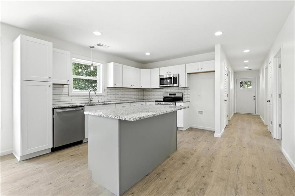 105 N Campbell Street — photo 6