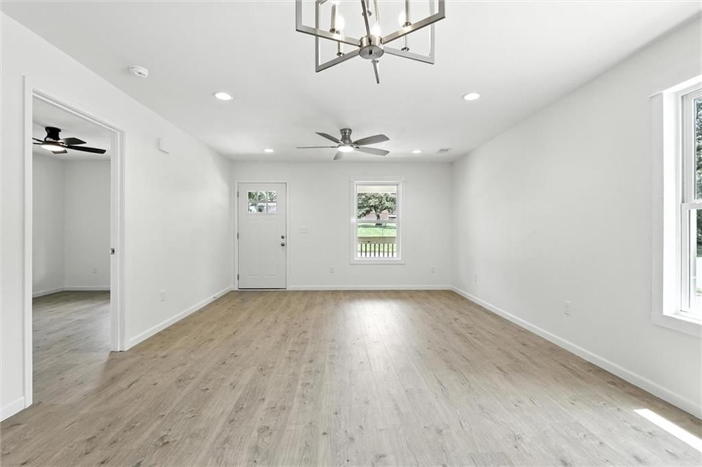 105 N Campbell Street — photo 9