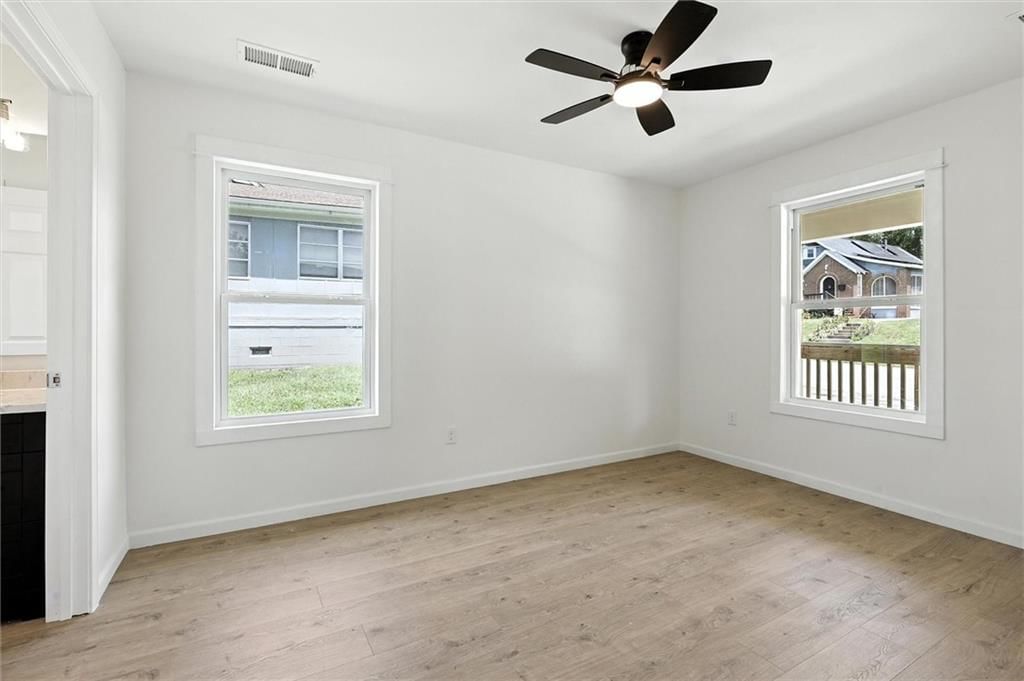 105 N Campbell Street — photo 10
