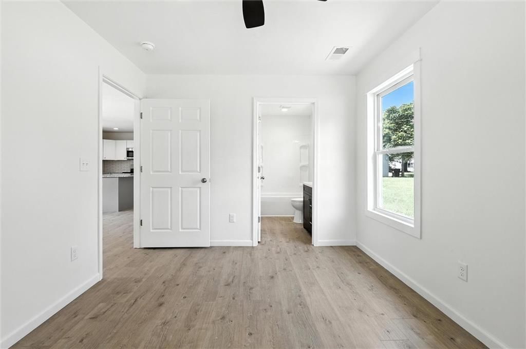 105 N Campbell Street — photo 11