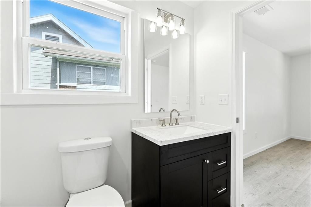 105 N Campbell Street — photo 14