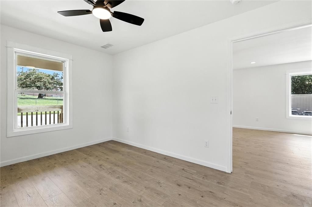105 N Campbell Street — photo 15