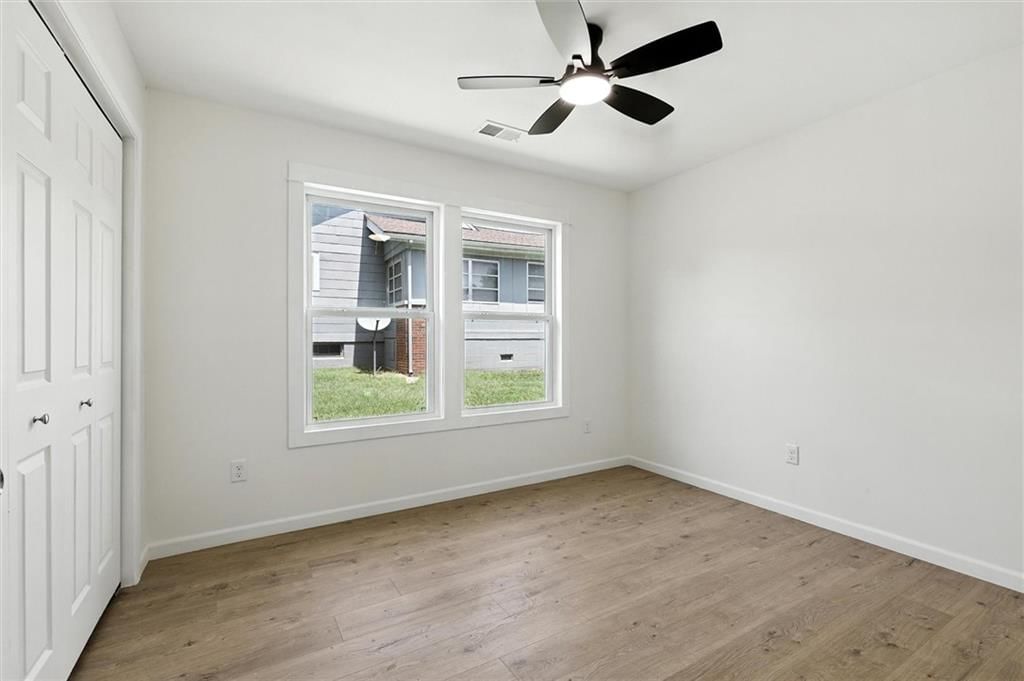 105 N Campbell Street — photo 16