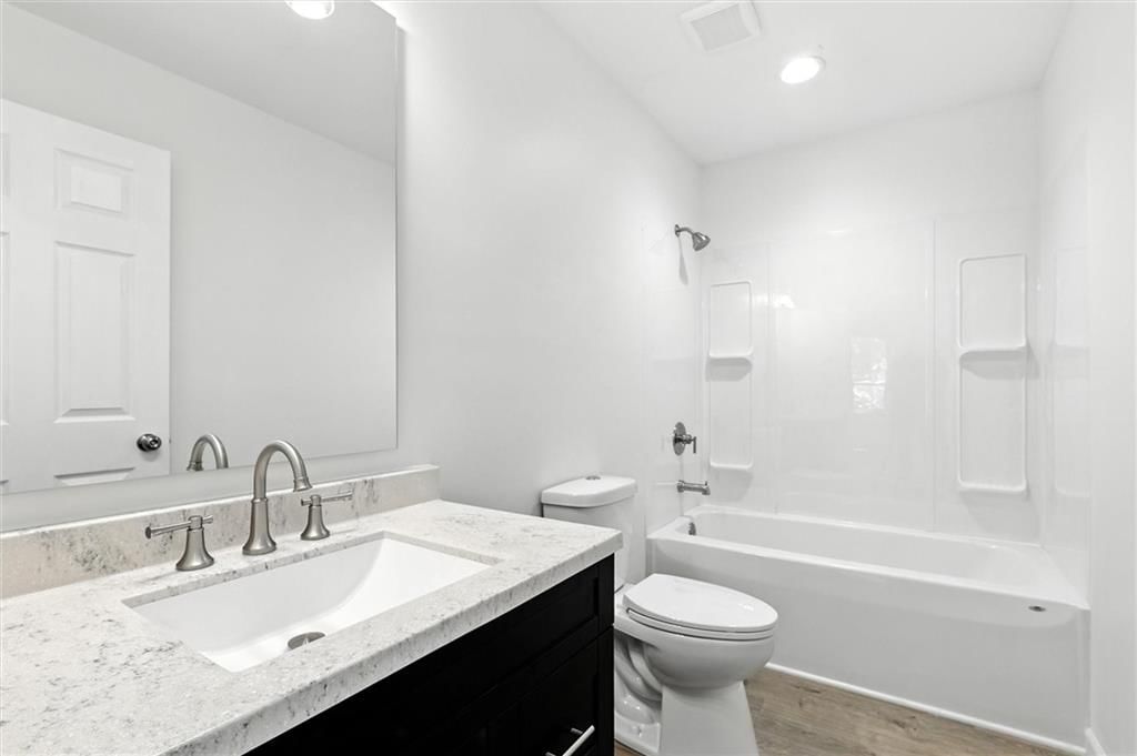 105 N Campbell Street — photo 18