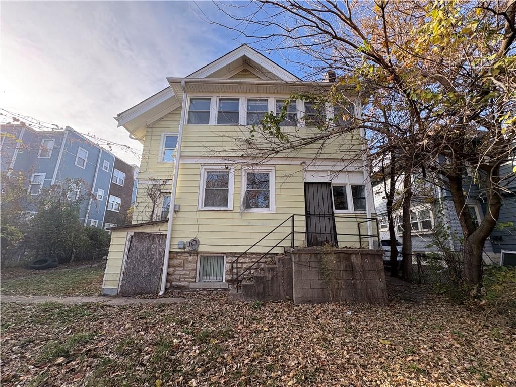 3235 Garfield Avenue — photo 5