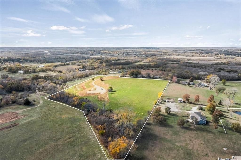 20 Acres M/L E 1700 Road — photo 2