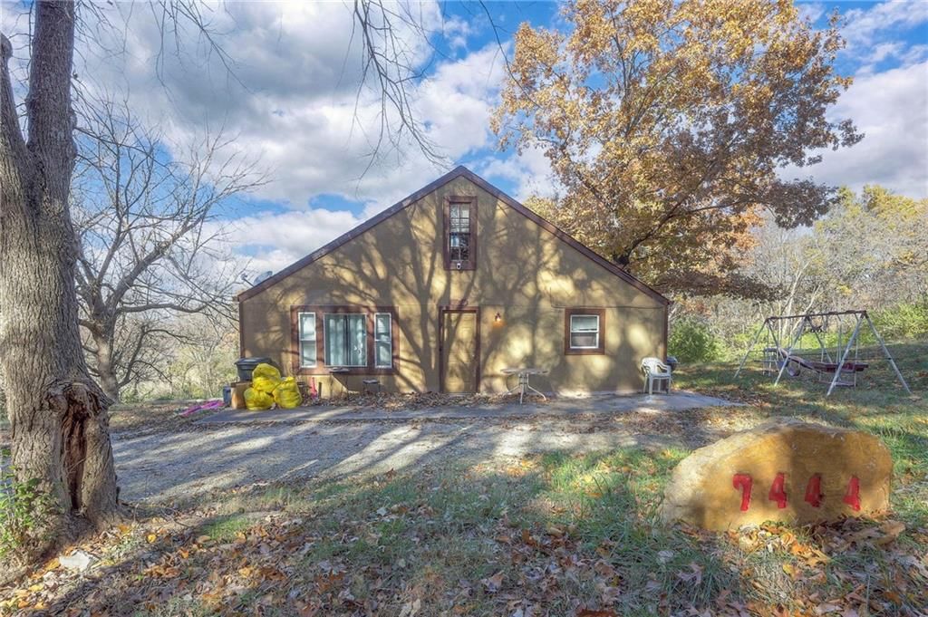 7444 Barnes Drive — photo 2