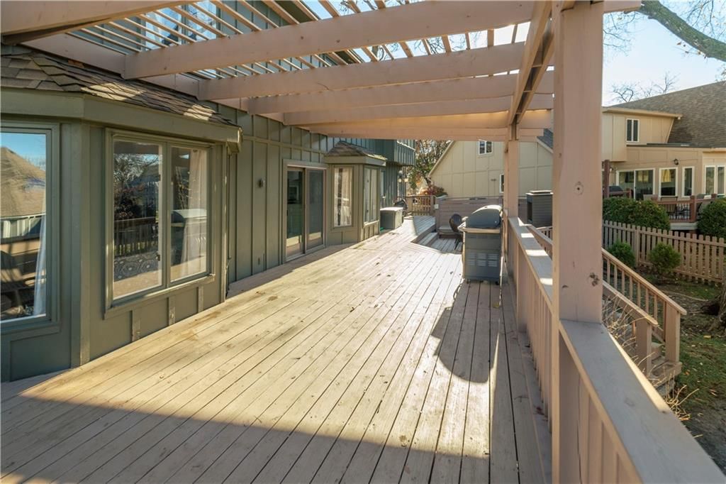 9732 W 115th Street — photo 6