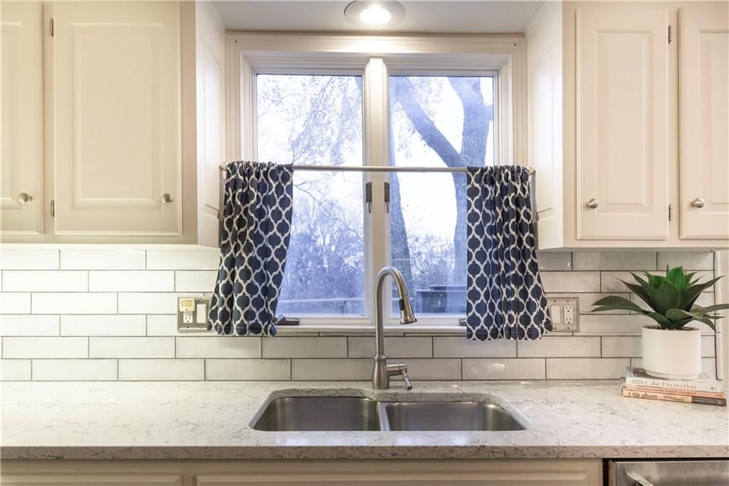 9732 W 115th Street — photo 13