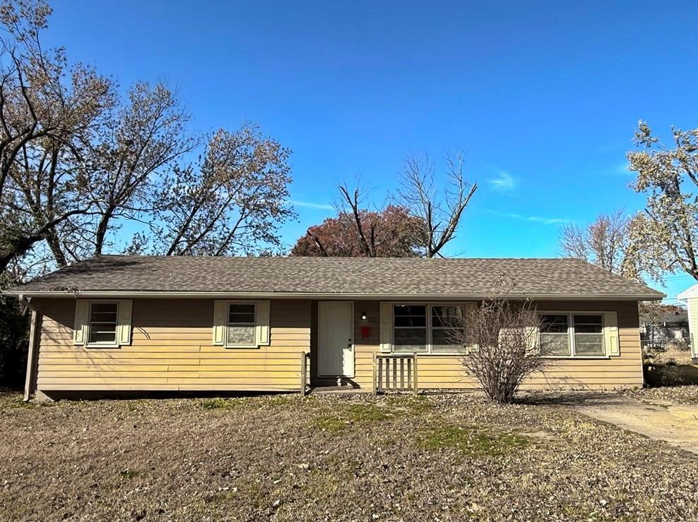 1013 N West Street, Nevada, MO
