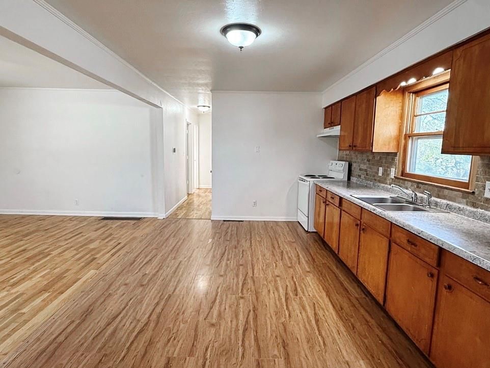 1013 N West Street — photo 11