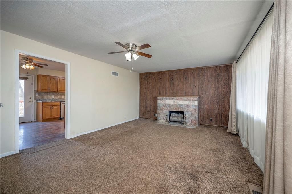 722 S 74th Terrace — photo 6