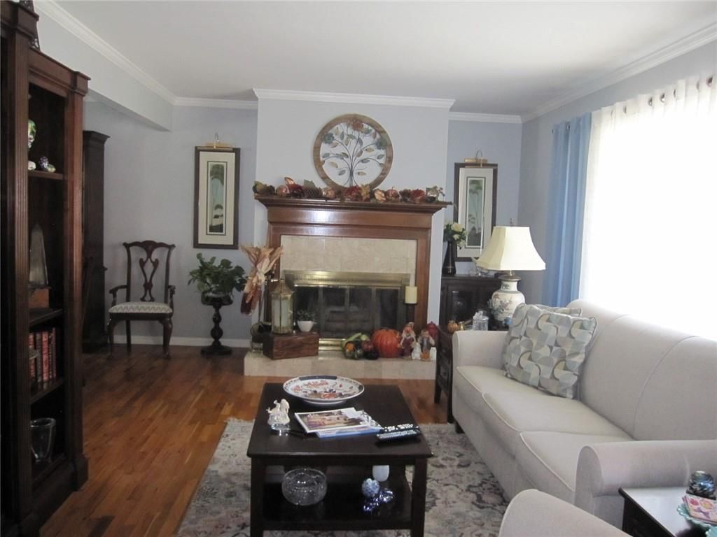 2105 Chambers Avenue — photo 11