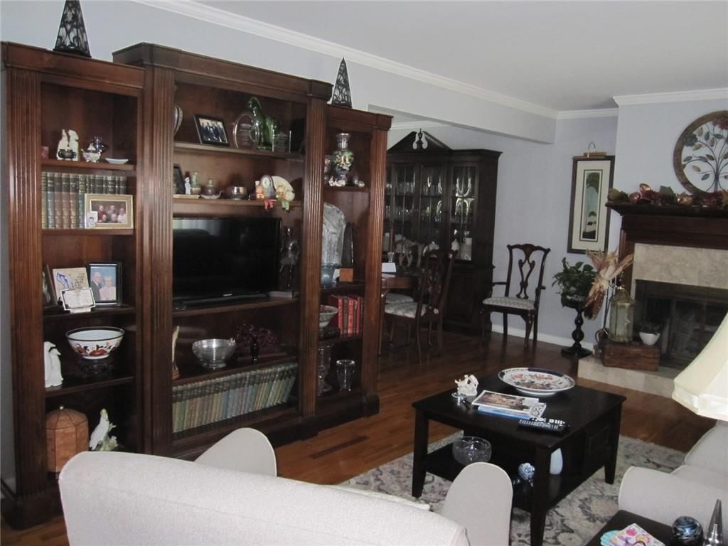 2105 Chambers Avenue — photo 12