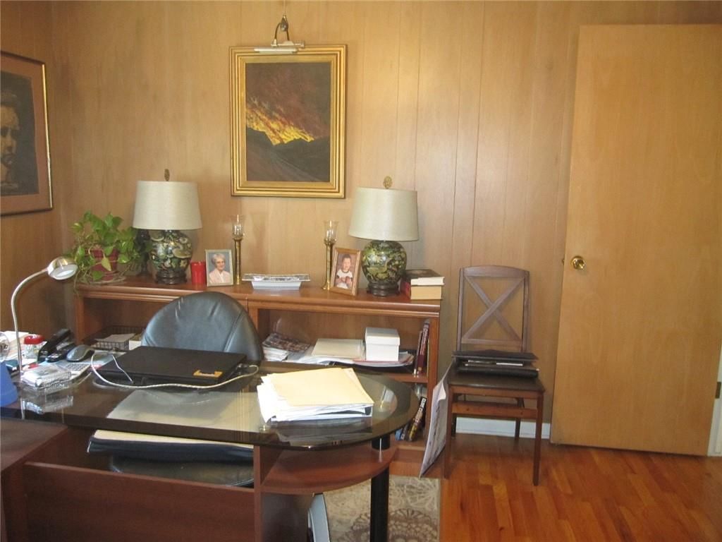 2105 Chambers Avenue — photo 31