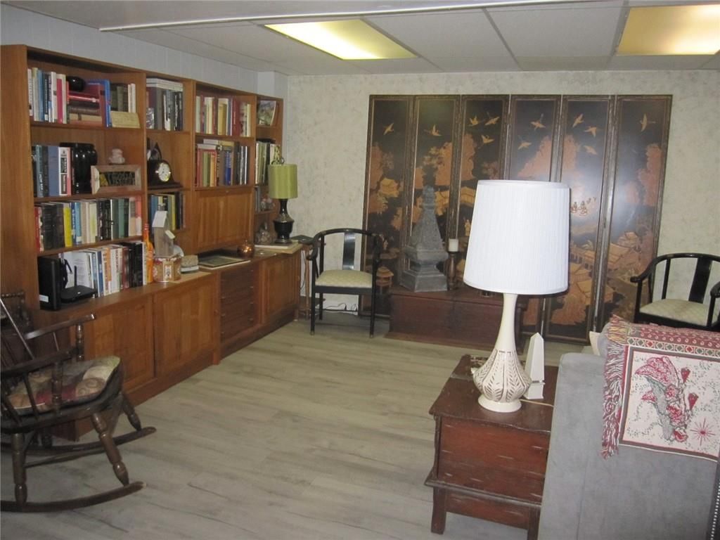 2105 Chambers Avenue — photo 33
