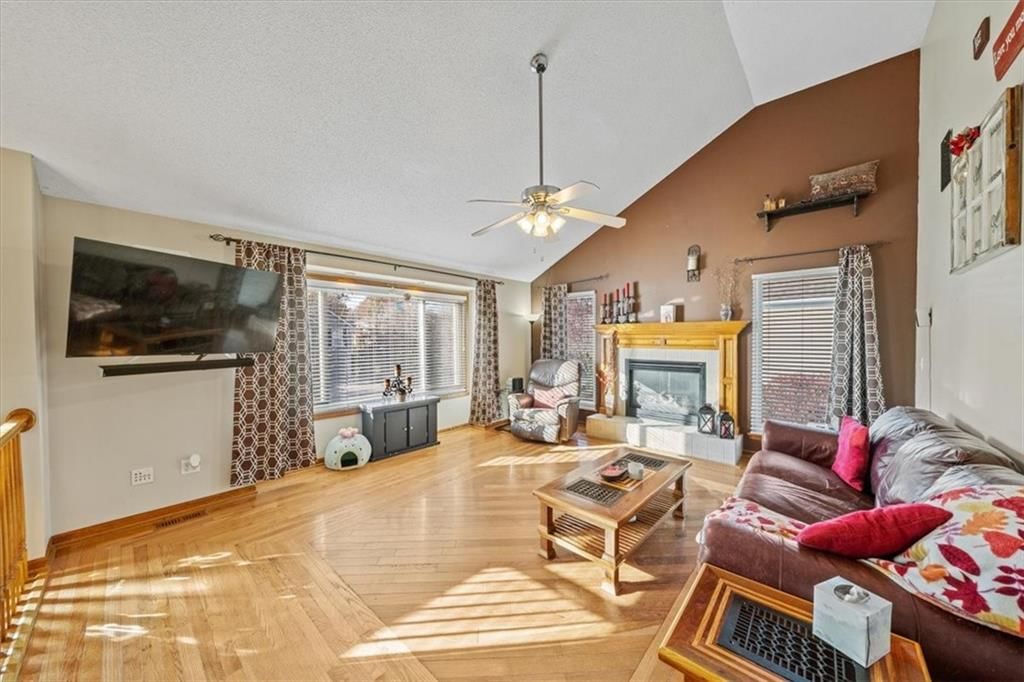 125 SW Tess Drive — photo 4