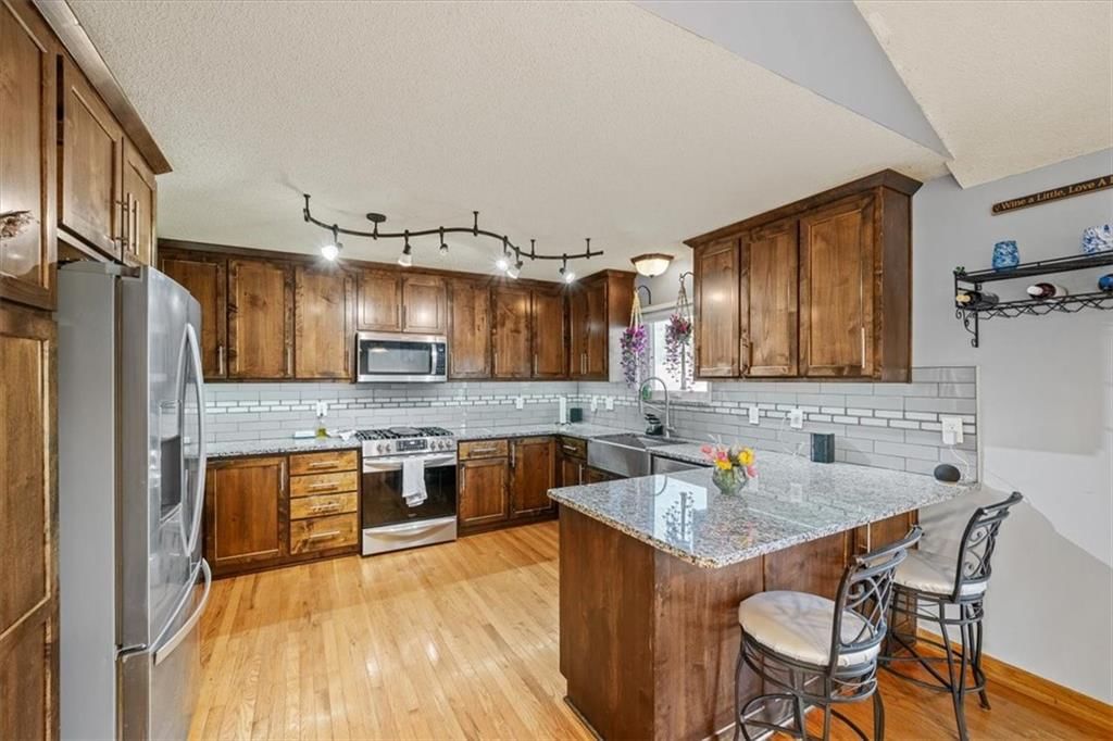 125 SW Tess Drive — photo 9