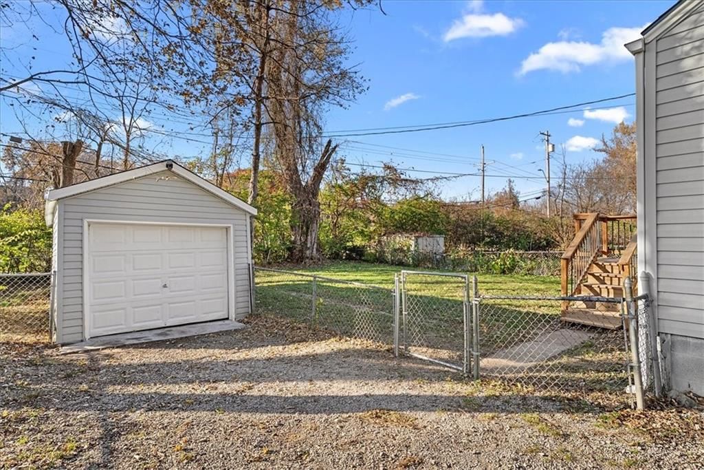 3830 N Jackson Avenue — photo 20