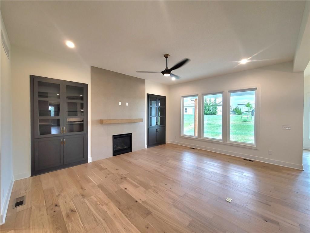 18220 Century Street — photo 6