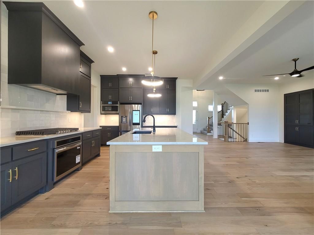 18220 Century Street — photo 10