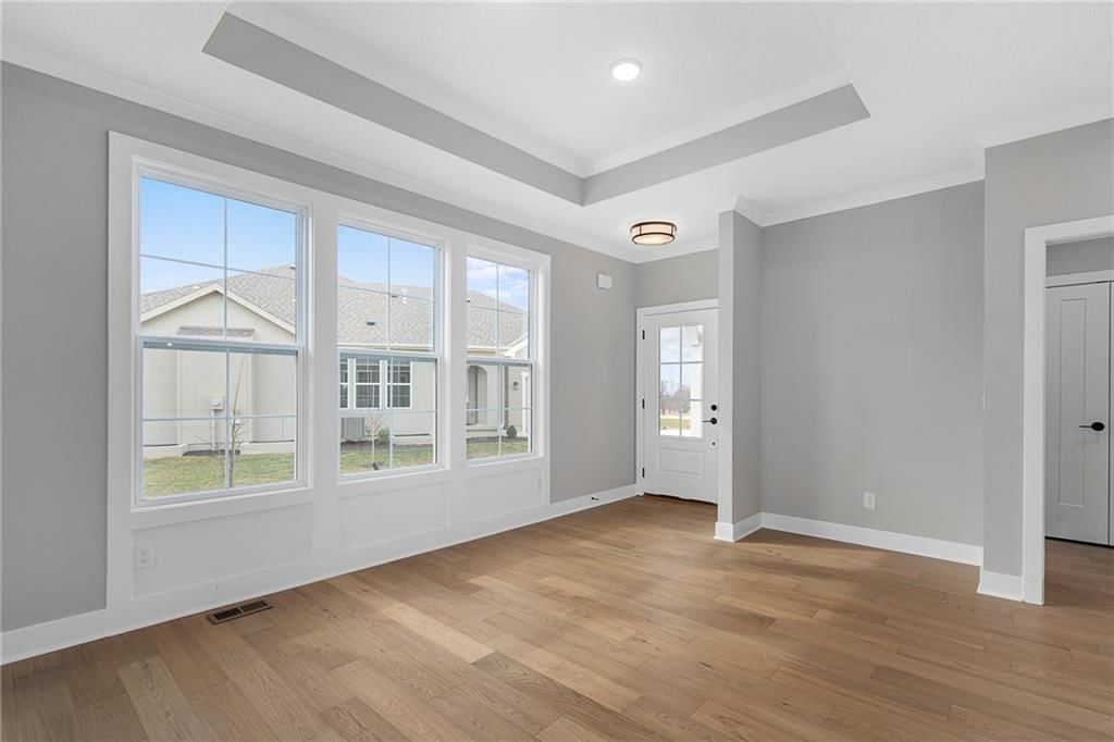 8213 Aurora Street — photo 8