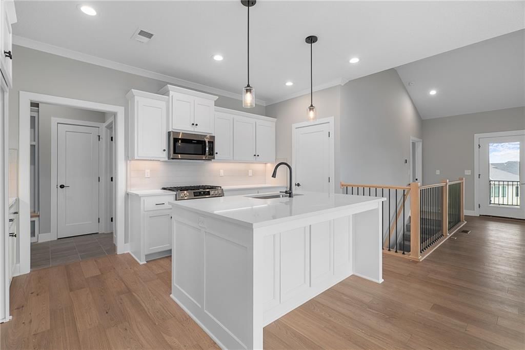 8213 Aurora Street — photo 9