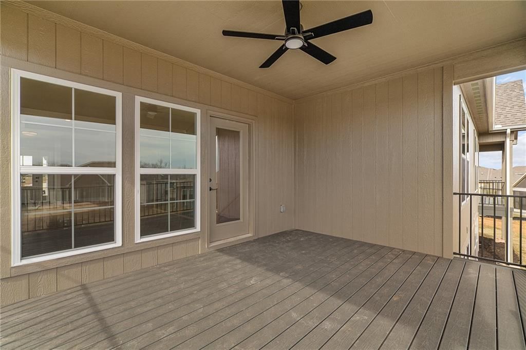 8213 Aurora Street — photo 37