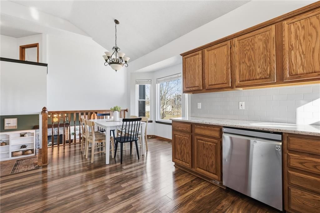 430 W Skylark Circle — photo 10