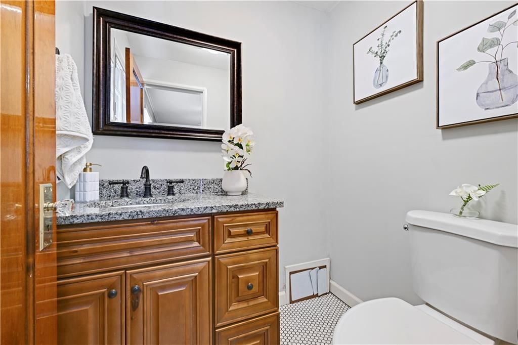 7228 Walnut Street — photo 18