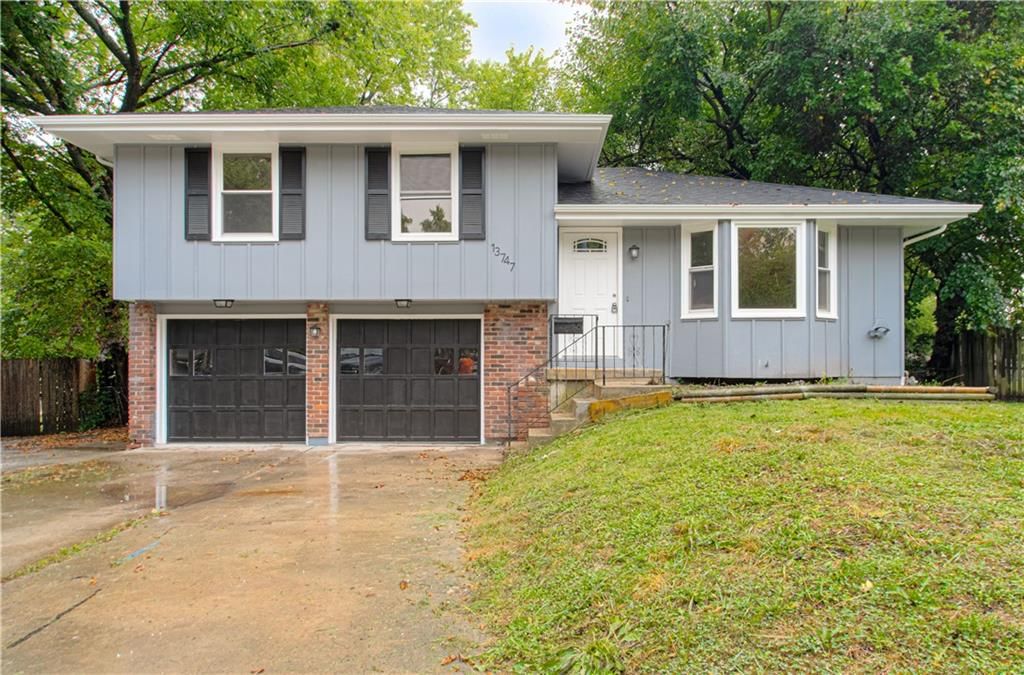 13747 Parker Avenue, Grandview, MO