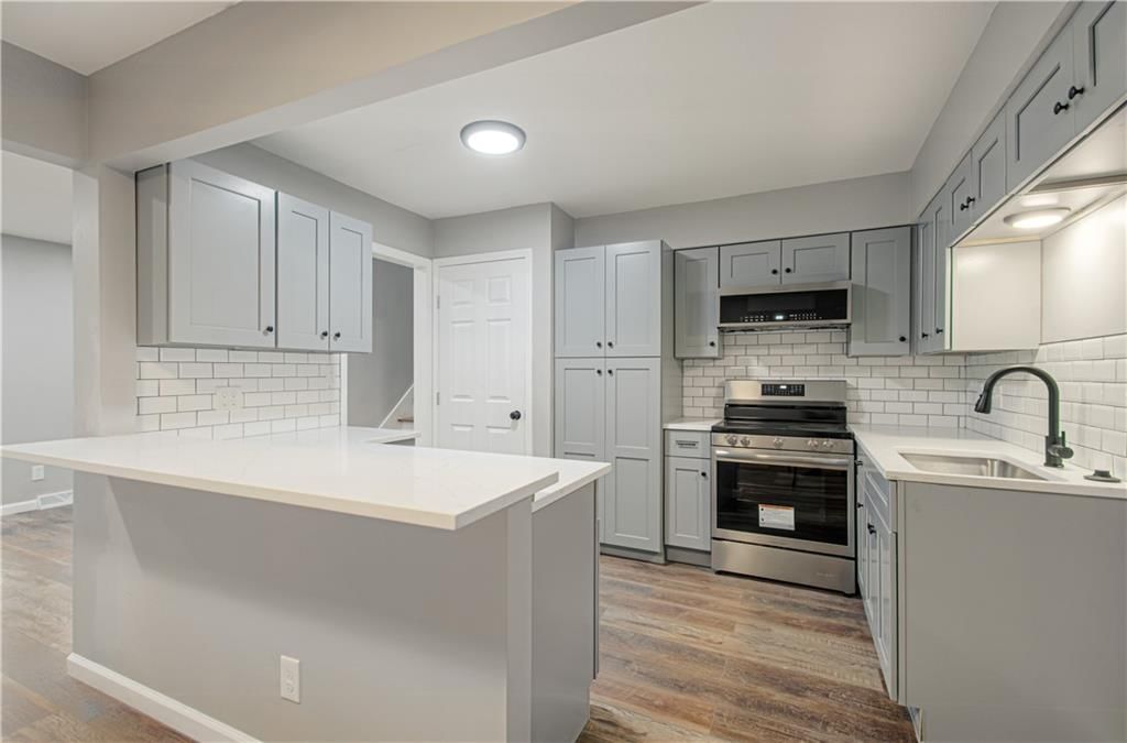 13747 Parker Avenue — photo 4