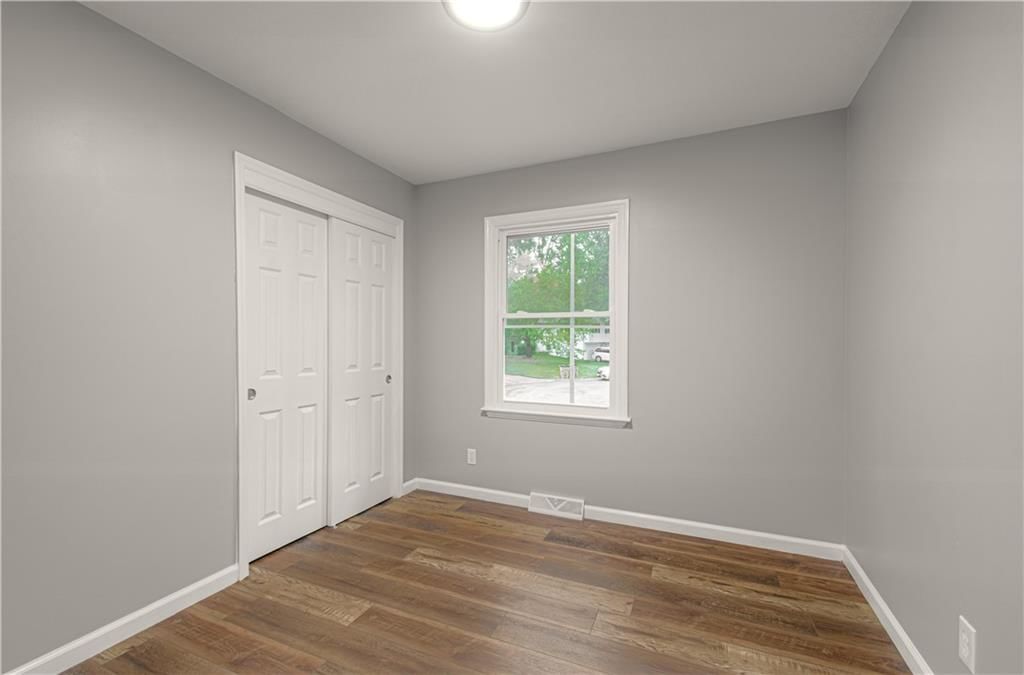 13747 Parker Avenue — photo 12