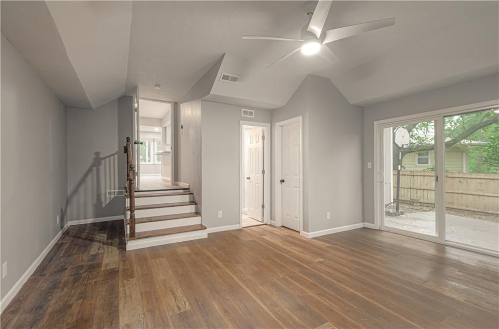 13747 Parker Avenue — photo 20