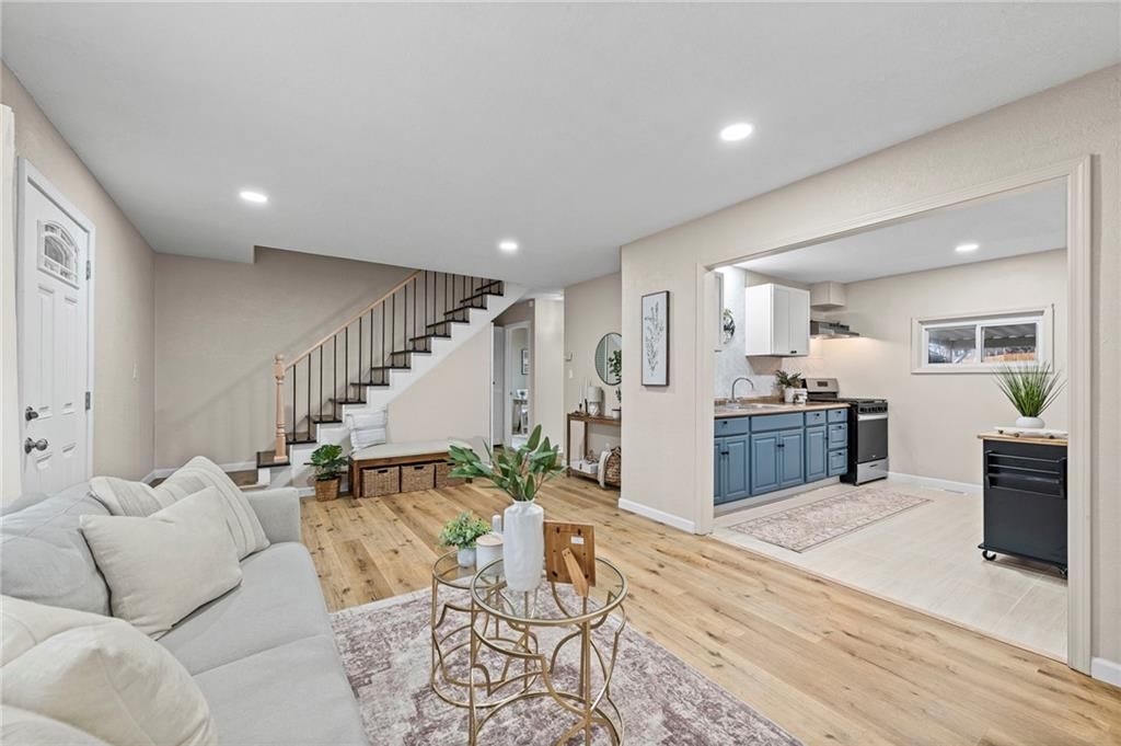 2506 S 48th Terrace — photo 7