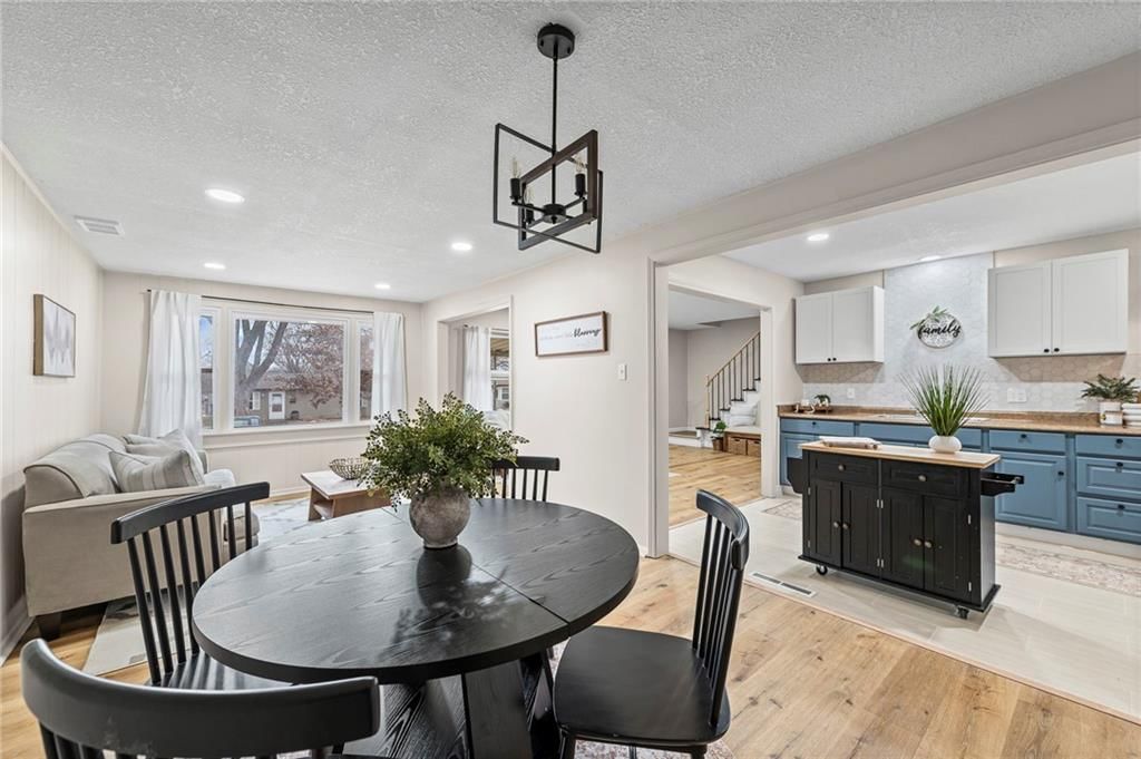 2506 S 48th Terrace — photo 11