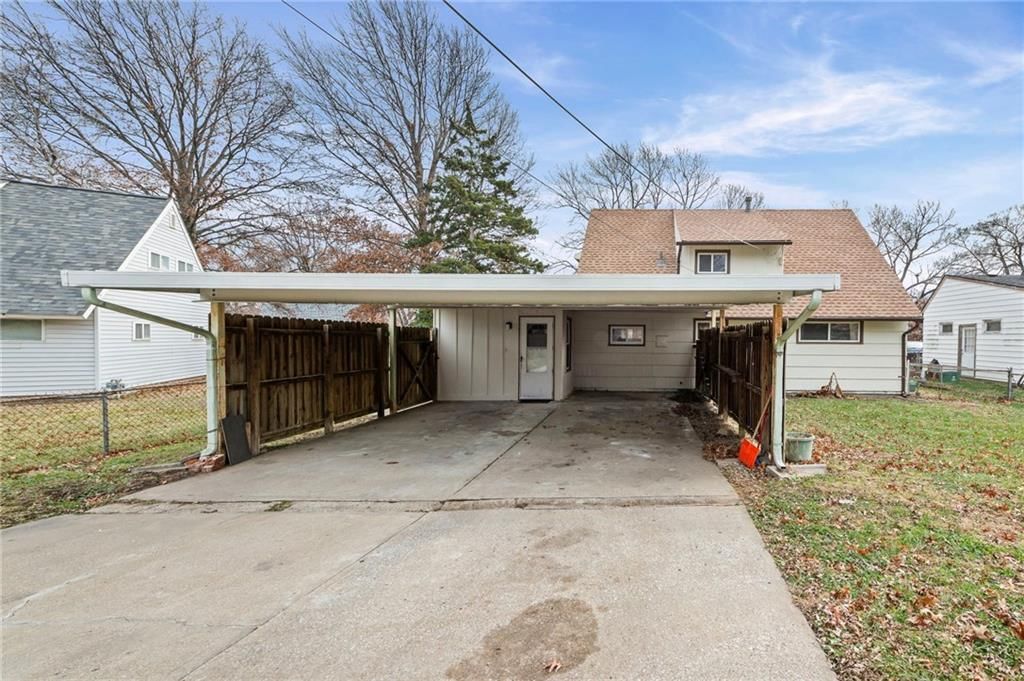 2506 S 48th Terrace — photo 32