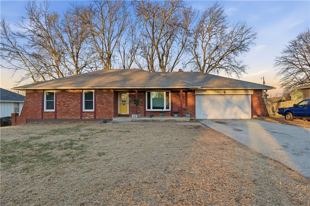 308 N Woodson Drive, Raymore, MO