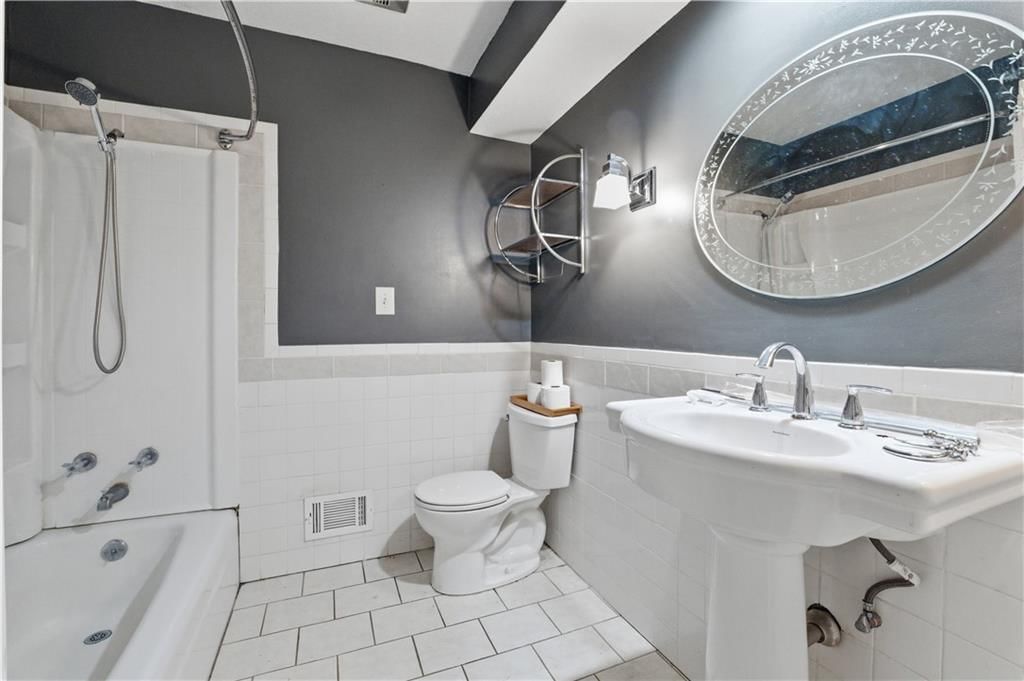 308 N Woodson Drive — photo 5