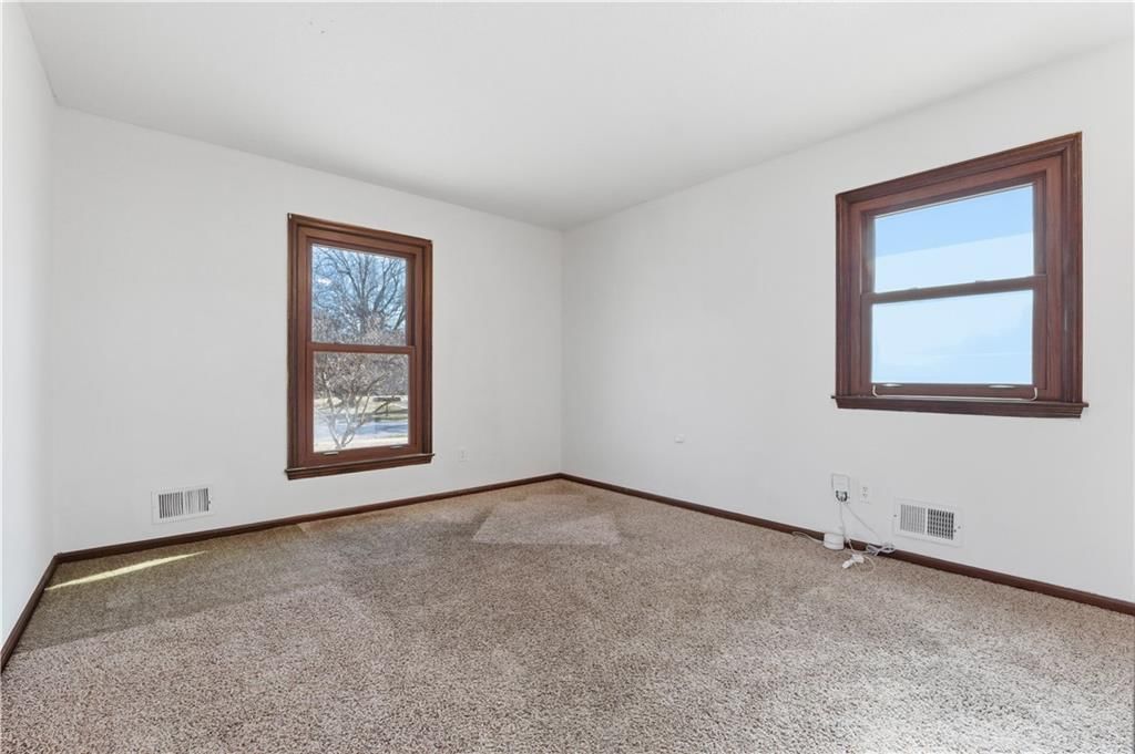 308 N Woodson Drive — photo 6