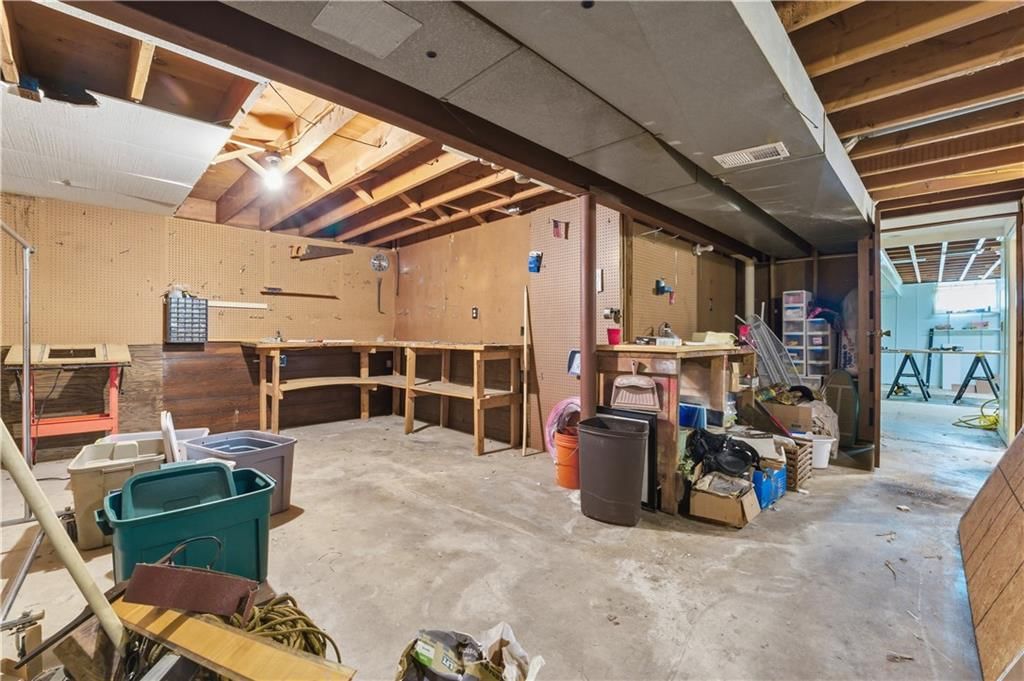 308 N Woodson Drive — photo 16