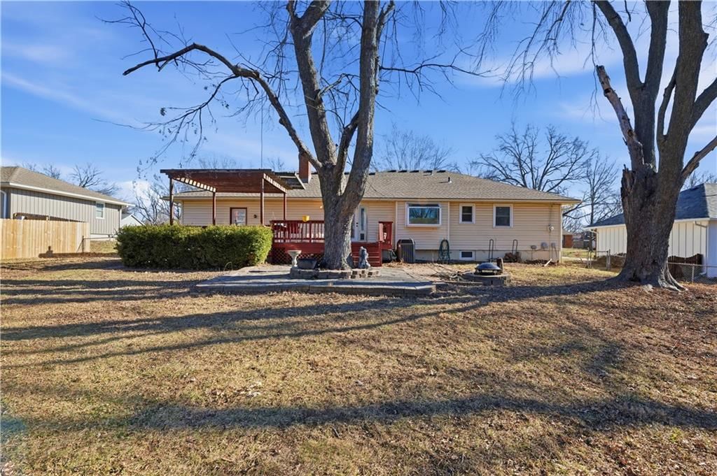 308 N Woodson Drive — photo 18