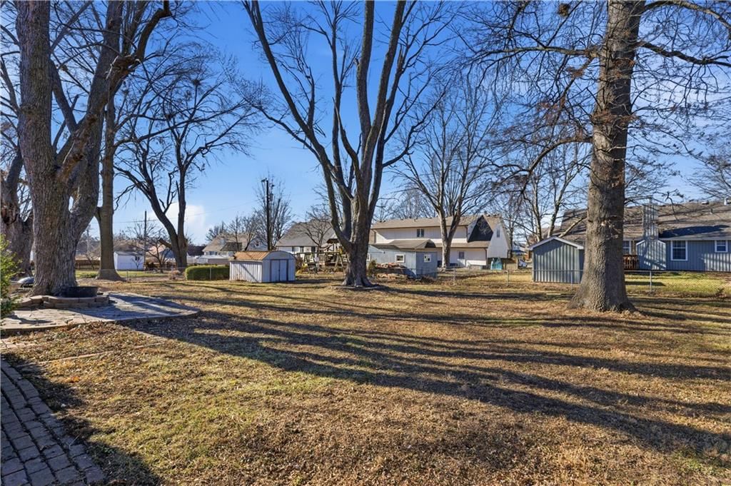 308 N Woodson Drive — photo 19