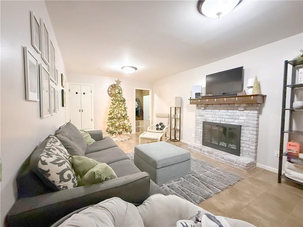 13520 Cypress Avenue — photo 2