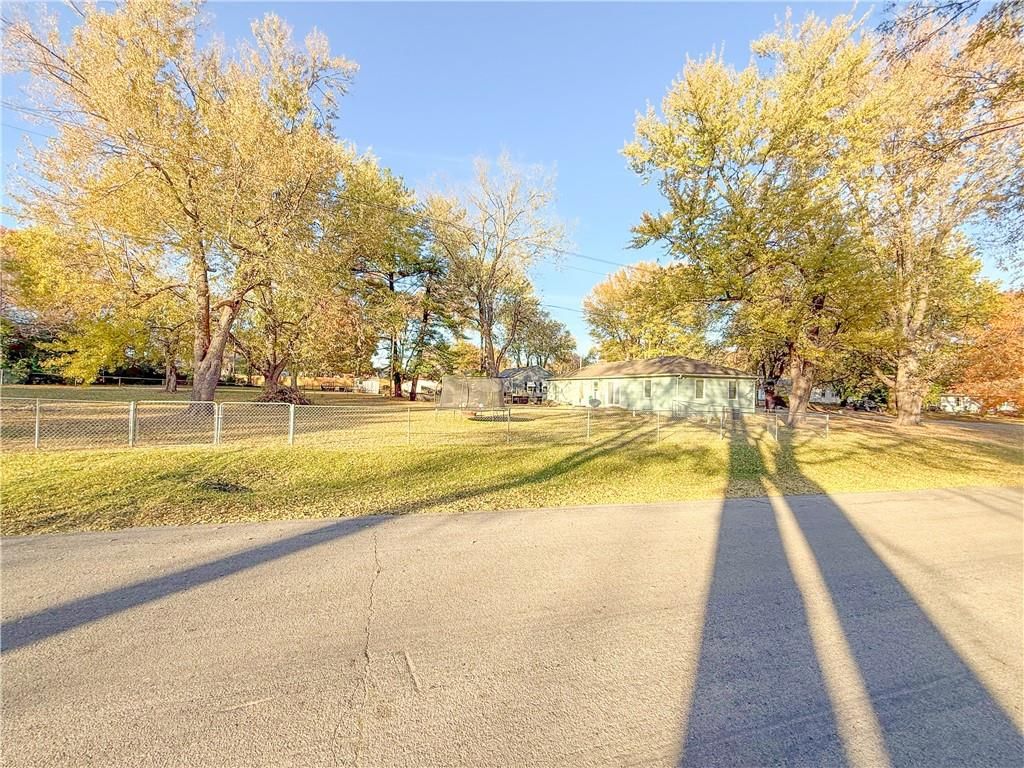 13520 Cypress Avenue — photo 47