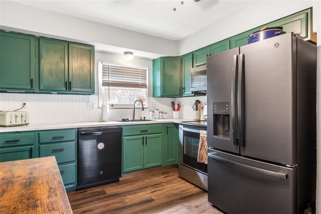 206 Cedarlane Drive — photo 8