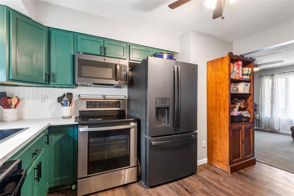 206 Cedarlane Drive — photo 10