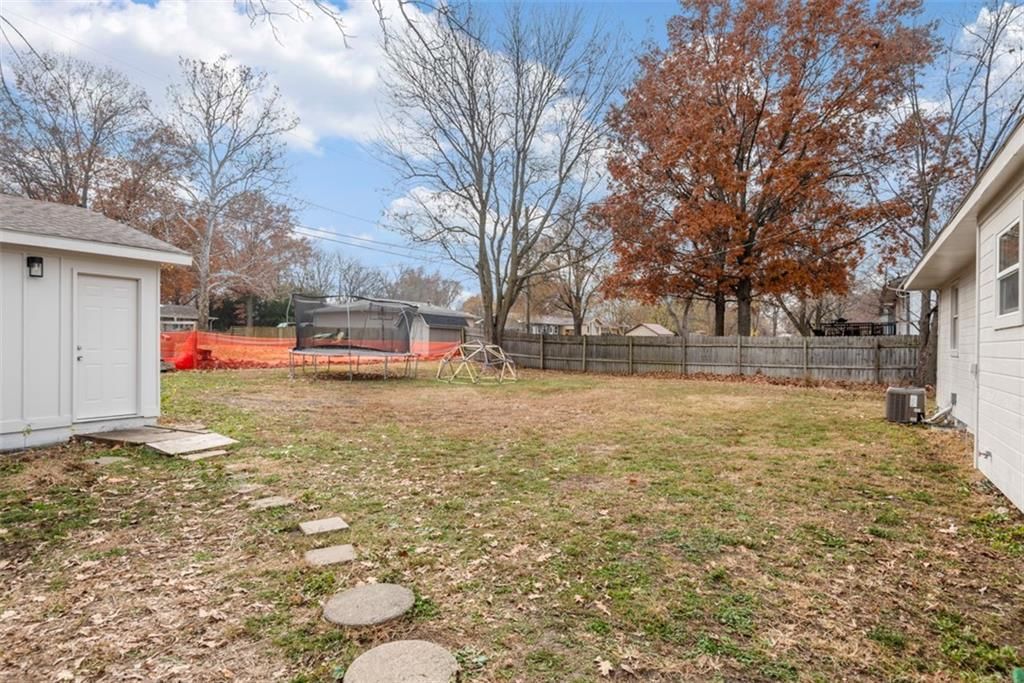 206 Cedarlane Drive — photo 24